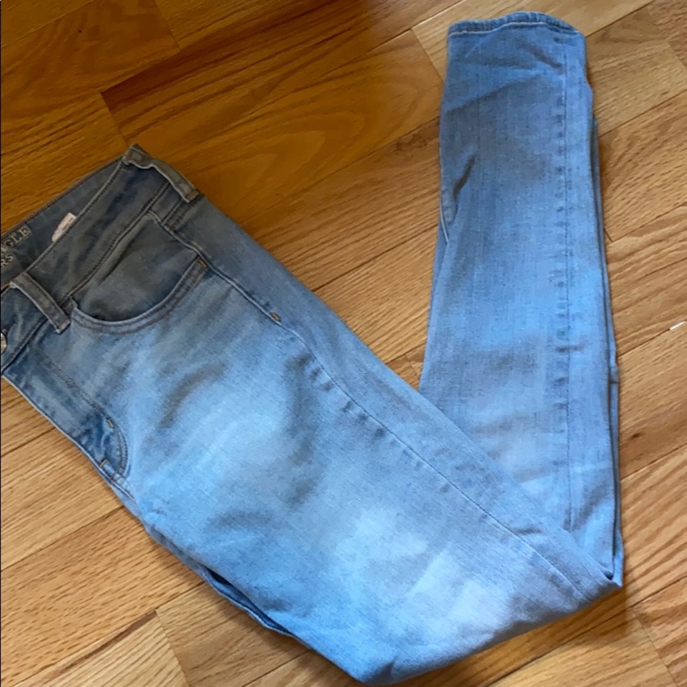 American Eagle light wash jeans